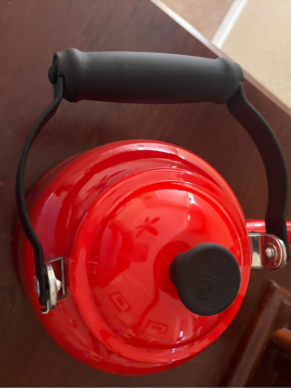 Le Creuset Demi Tea Kettle in the color Cerise (Cherry Red). ® - Picture 10 of 13